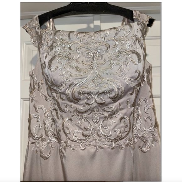 La Femme off the shoulder light taupe embroidered bodice dress size 14 - Picture 5 of 7